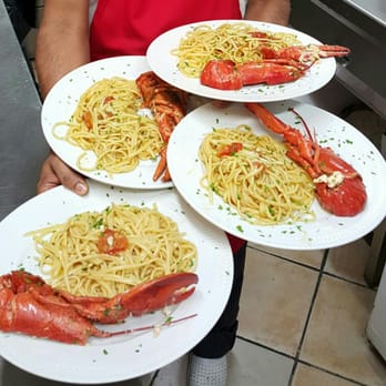 Le 3 Sorelle - Linguine con astice - Italian Near Me - Naples, NA