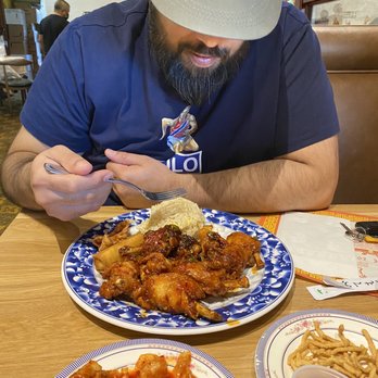 House of Joy - Peking Chicken lunch special - Chinese Near Me - Glendale, California House of Joy - Peking Chicken lunch special - Chinese Near Me - Glendale, California