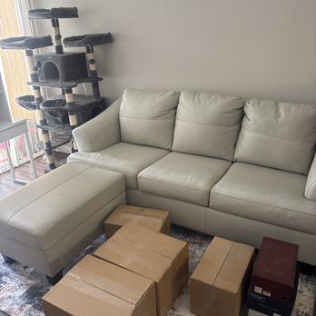Pro Express Moving - Couch right where I wanted it and not a scratch on it - Movers Near Me - Los Angeles, California Pro Express Moving - Couch right where I wanted it and not a scratch on it - Movers Near Me - Los Angeles, California