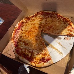 Joe knows how to make a pizza!!