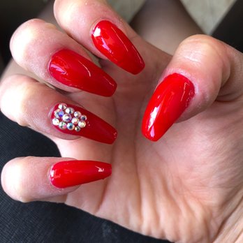 Violet Nails - Nail Salons Near Me - Winnetka, California
