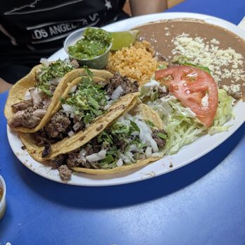 Carnitas Michoacan - 3 taco plate with rice and beans - Mexican Near Me - San Bernardino, California Carnitas Michoacan - 3 taco plate with rice and beans - Mexican Near Me - San Bernardino, California