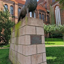 Braunschweiger Löwe Schwerin - Braunschweiger Löwe und Informationstafel