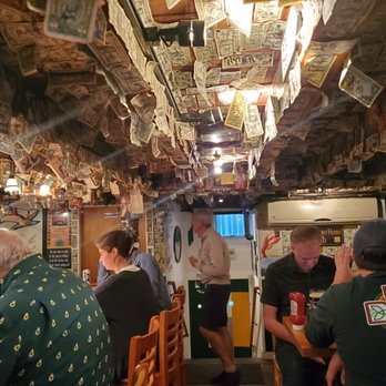 Ryans Corner House - interior - Pubs Near Me - Kennebunk, Maine