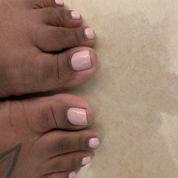 Red Carpet Nails and Spa Studio - Diamonds Pedicure - Nail Salons Near Me - Gretna, Louisiana Red Carpet Nails and Spa Studio - Diamonds Pedicure - Nail Salons Near Me - Gretna, Louisiana