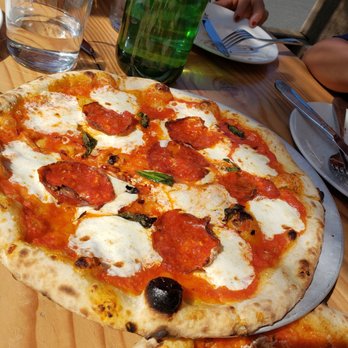Roberta's - Bee Sting Pizza! Who knew honey would be good on pizza! The honey with chilli oil on the pizza was fire! - Pizza Near Me - Brooklyn, New York