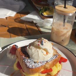 Crème Brûlée French Toast