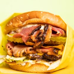 George's Burger Stand - Pastrami Burger