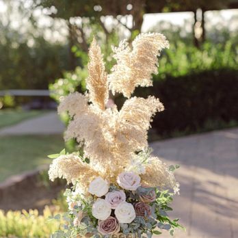 Wine Country Florals - Floral Designers Near Me