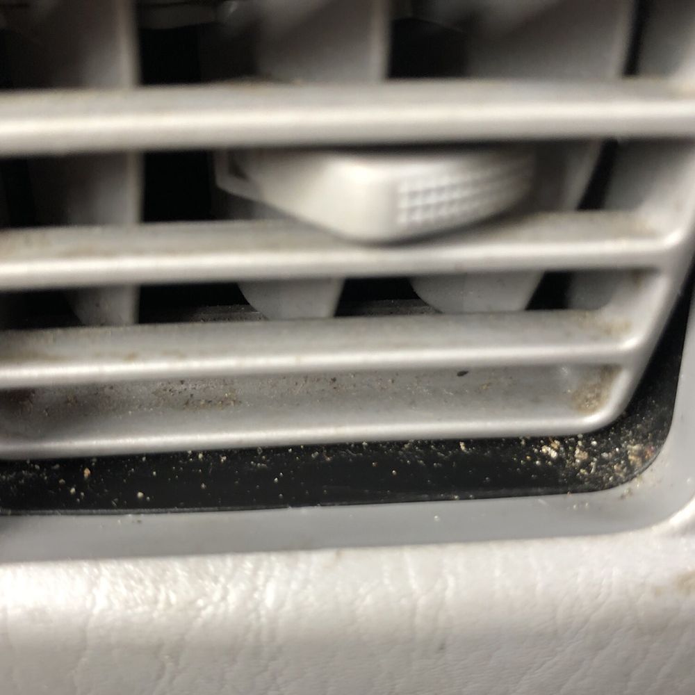 dust in the air conditioner dust in the air conditioner