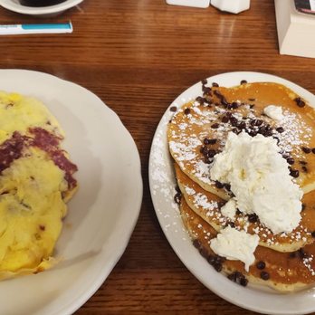 Original Pancake House - Corned beef & gouda omelet  w/ chocolate chip pancakes - Breakfast & Brunch Near Me - Southfield, Michigan