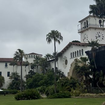 Santa Barbara Trolley - Court house (not a stop but beautiful view) - Wine Tours Near Me - Santa Barbara, California Santa Barbara Trolley - Court house (not a stop but beautiful view) - Wine Tours Near Me - Santa Barbara, California