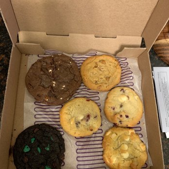 Insomnia Cookies - Inconsistent cookie sizing - Desserts Near Me - Gainesville, Florida Insomnia Cookies - Inconsistent cookie sizing - Desserts Near Me - Gainesville, Florida