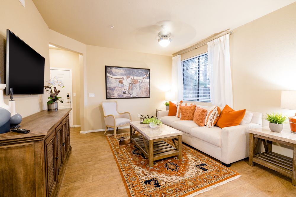 Liv Avenida - property management company in Chandler, AZ