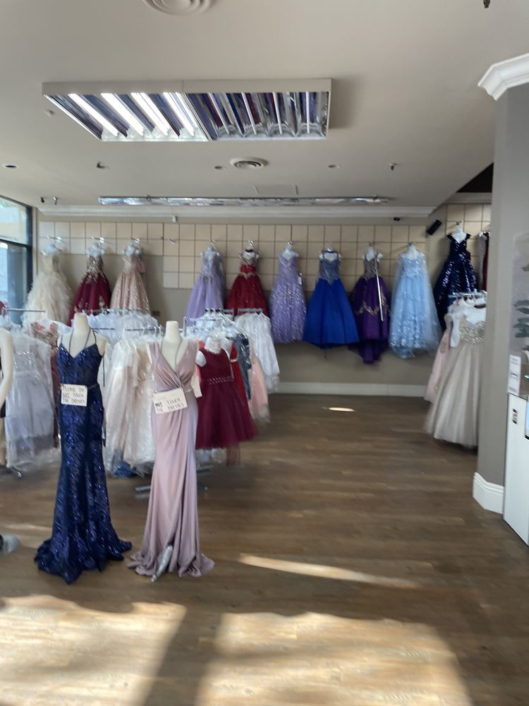 Blue Bird, Fresno | Roadtrippers Blue Bird, Fresno | Roadtrippers