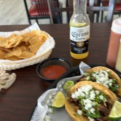 Gomez Restaurant & Bar - Tacos and beer