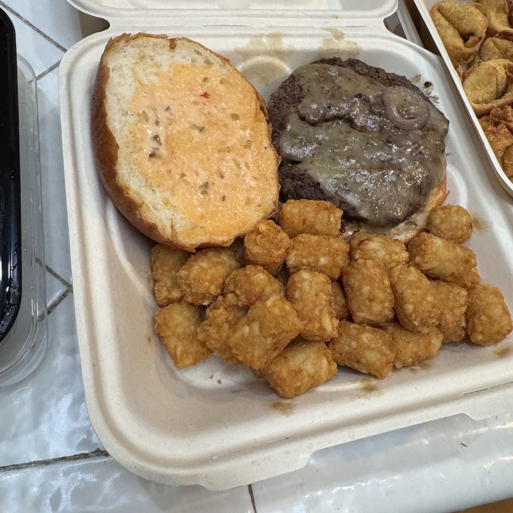 Torches Petaluma - Hamburger and tater tots - Cocktail Bars Near Me - Petaluma, California Torches Petaluma - Hamburger and tater tots - Cocktail Bars Near Me - Petaluma, California