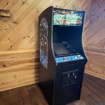 Summit Cabin Rentals - non working arcade game - Vacation Rentals Near Me - Sevierville, Tennessee