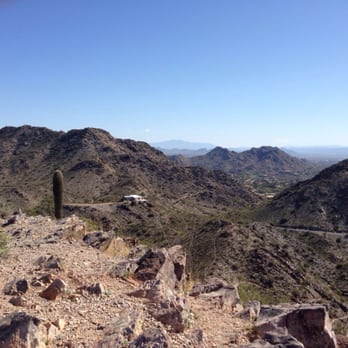 Phoenix Mountain Preserve - The "White House" looking north - Hiking Near Me - Phoenix, Arizona Phoenix Mountain Preserve - The "White House" looking north - Hiking Near Me - Phoenix, Arizona