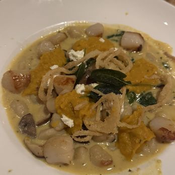 Cooper’s Hawk Winery & Restaurant - New American Near Me - Lee's Summit, Missouri