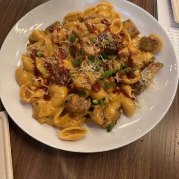 Parlay 6 Brewing - Mac n cheese - Brewpubs Near Me - Reno, Nevada