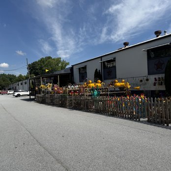 Kudzu Antiques +Modern - Side view from parking lot - Antiques Near Me - Decatur, Georgia