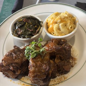 Fixins - Oxtails! Amazing - Soul Food Near Me - Detroit, Michigan Fixins - Oxtails! Amazing - Soul Food Near Me - Detroit, Michigan