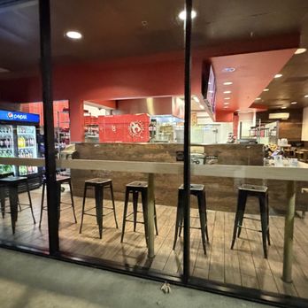 Delish Pizza - The outside of the store facing the seating area - Pizza Near Me - Gold River, California