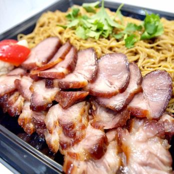 Ducky's - Découvrez notre délicieuse recette d'échine de porc laqué (cha xiu) accompagné de nouilles sauce maison et de pickles de légumes! - Dim Sum Near Me - Paris, 75 Ducky's - Découvrez notre délicieuse recette d'échine de porc laqué (cha xiu) accompagné de nouilles sauce maison et de pickles de légumes! - Dim Sum Near Me - Paris, 75