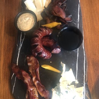 Babes Grill House - Meat & Cheese Boar-Yum! - New American Near Me - Palmyra, Pennsylvania