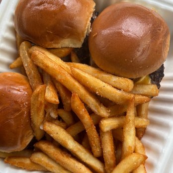 HI Sliders - All American Slider - Food Trucks Near Me - Mililani, Hawaii