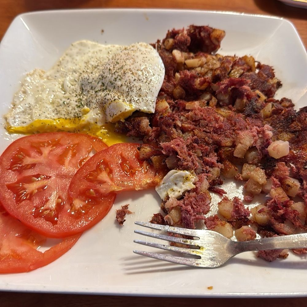 Luxury Diner - Corned Beef Hash - Diners Near Me - Cheyenne, Wyoming Luxury Diner - Corned Beef Hash - Diners Near Me - Cheyenne, Wyoming