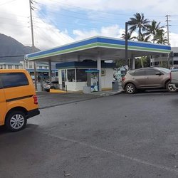 Aloha Island Mart - Small Gas Mart with Burritos, Gas and more Gas?