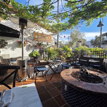 Fig 313 - Nice patio - New American Near Me - San Clemente, California Fig 313 - Nice patio - New American Near Me - San Clemente, California