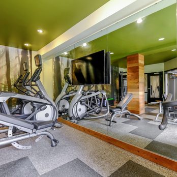 Elan Redmond Apartments - Fitness Center - Apartments Near Me - Redmond, Washington
