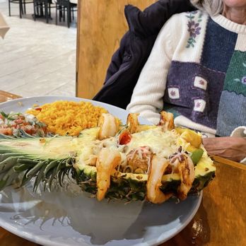 Mama Coco Cantina - Delicious dinner and great service from Daniel! - Mexican Near Me - Calera, Alabama