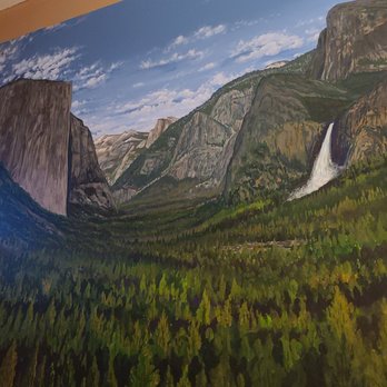 Hotel Charlotte - Mural painting in Miners Cabin - Hotels Near Me - Groveland, California