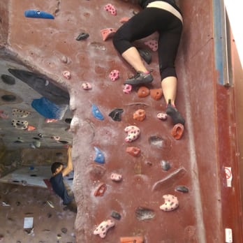 Alien Rock 2 - I'm at the top!!! - Specialty Schools Near Me - Edinburgh, EDH