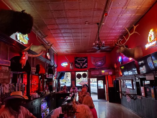 Matt's Saloon by null
