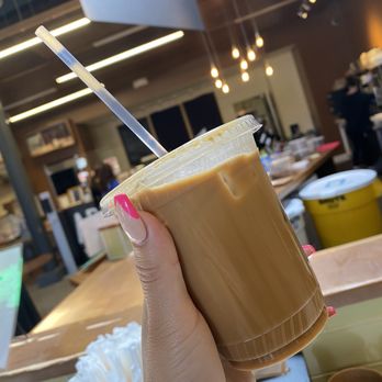 Artís Coffee - Iced toasted almond latte with oatmilk - Coffee & Tea Near Me - Berkeley, California Artís Coffee - Iced toasted almond latte with oatmilk - Coffee & Tea Near Me - Berkeley, California