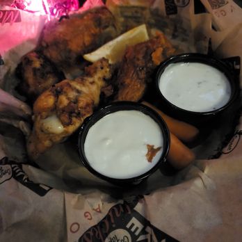 Jake Melnick's Corner Tap - Chicken wings - Sports Bars Near Me - Chicago, Illinois