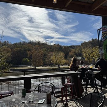 Mad Co. Brew House - Beautiful spot on the French Broad River - Brewpubs Near Me - Marshall, North Carolina