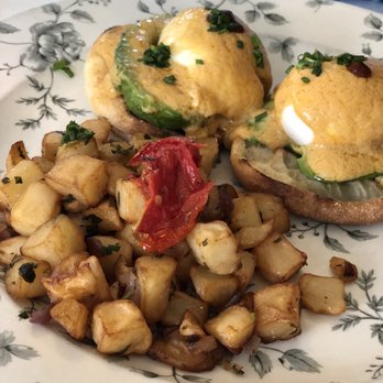 Little Hen - Avocado Benedict - Breakfast & Brunch Near Me - Miami, Florida Little Hen - Avocado Benedict - Breakfast & Brunch Near Me - Miami, Florida