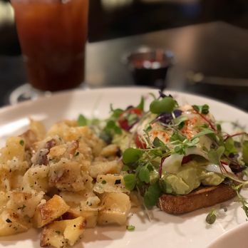 NOBILITY Hill Tavern - Avacado Toast and Bloody Mary - American Near Me - Stoneham, Massachusetts NOBILITY Hill Tavern - Avacado Toast and Bloody Mary - American Near Me - Stoneham, Massachusetts