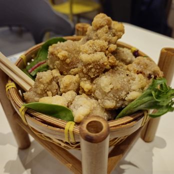 Miss Lin Cafe - Salt & Pepper Chicken - Cafes Near Me - Markham, Ontario