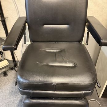 Parker Upholstery - Before the upholster. The exam chair's seat was cracking. - Furniture Reupholstery Near Me - Torrance, California Parker Upholstery - Before the upholster. The exam chair's seat was cracking. - Furniture Reupholstery Near Me - Torrance, California
