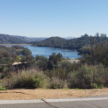 Dixon Lake - Parks Near Me - Escondido, California