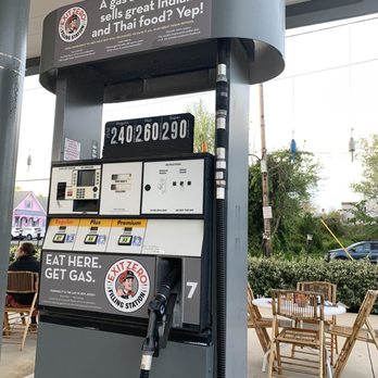 Exit Zero Filling Station - Ambiance - Burgers Near Me - Cape May, New Jersey