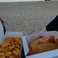 Andrea Ristorante - Fish and chips on the beach.