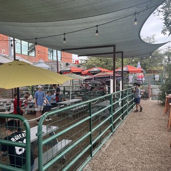 Rodeo Goat - Scenery - Burgers Near Me - Houston, Texas